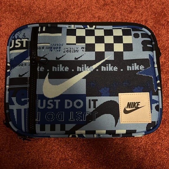 Nike Just Do It hardshell lunchbox in university blue and white. - Picture 2 of 4